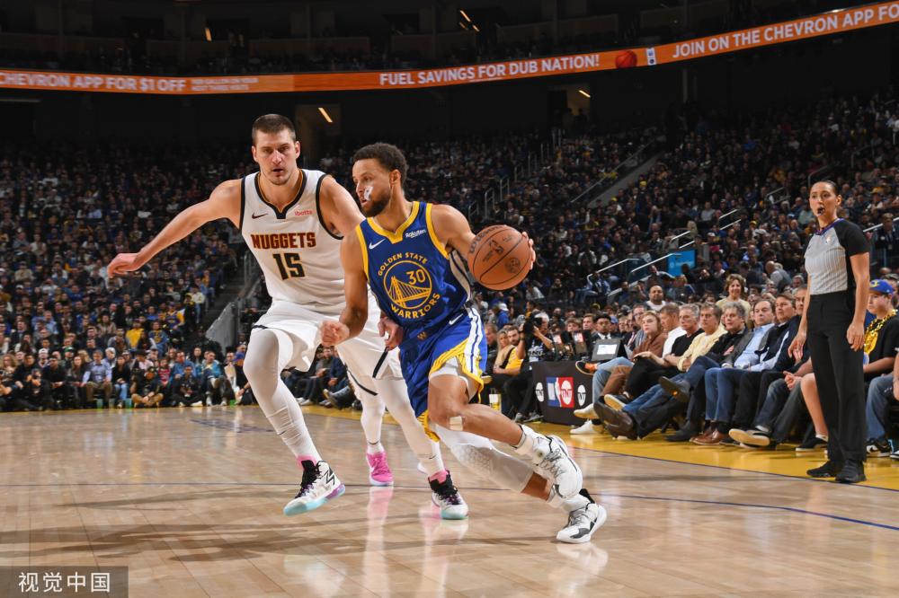 育场的观众 育场的观众